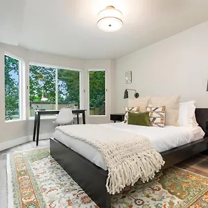  Holiday home Madison Park With Outdoor Private Garden And Grill 1br 1ba