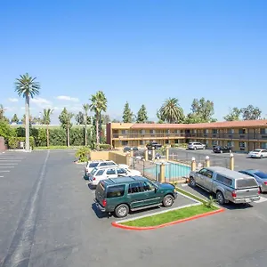 Seville - Airport/chino Motel Ontario
